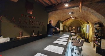 Podere Casanova Wine Art Shop